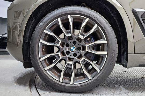 BMW X5 xDrive 30d M Sport — пробег 8 942 км — фото 5 из 5