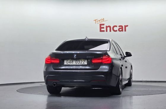BMW 3-Series 320i M Sport — пробег 90 614 км — фото 4 из 5