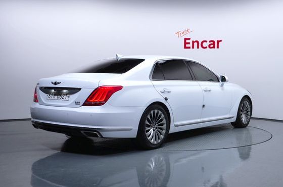 Genesis EQ900 3.3 T-GDI AWD Prestige — пробег 82 583 км — фото 2 из 5