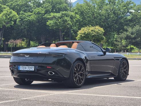 Astonmartin DB12 4.0 V8 Volante — пробег 773 км — фото 4 из 5
