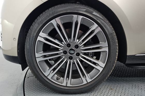 Land Rover Range Rover P530 Autobiography Long Wheel Base — пробег 8 353 км — фото 5 из 5