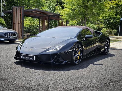 Lamborghini Huracan LP640-4 EVO Spyder — пробег 9 100 км — фото 1 из 5