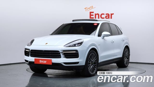 Porsche Cayenne 3.0 E-Hybrid — пробег 112 798 км — фото 1 из 5