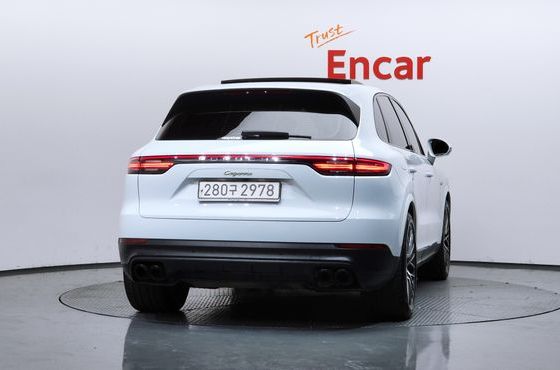 Porsche Cayenne 3.0 E-Hybrid — пробег 112 798 км — фото 4 из 5