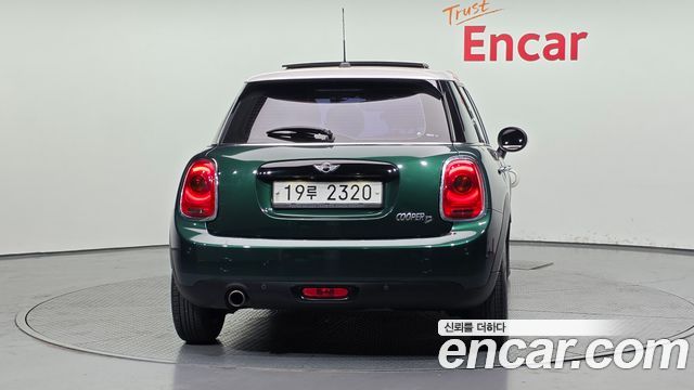 Mini Cooper 5Door Standard 3rd — пробег 170 289 км — фото 4 из 5
