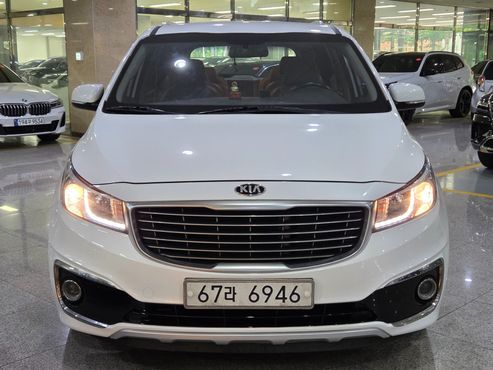 Kia Carnival 9-seater Luxury — пробег 134 182 км — фото 2 из 5