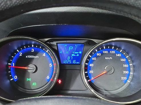 Hyundai Tucson Diesel 2WD LX20 Luxury — пробег 122 522 км — фото 5 из 5