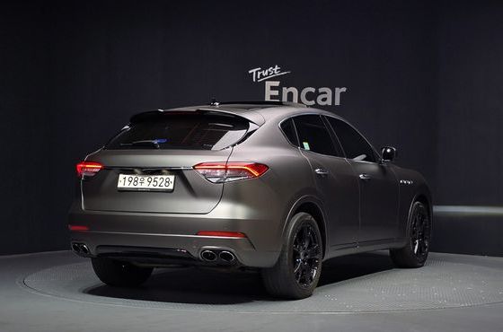 Maserati Levante 3.0 Diesel AWD — пробег 102 998 км — фото 2 из 5