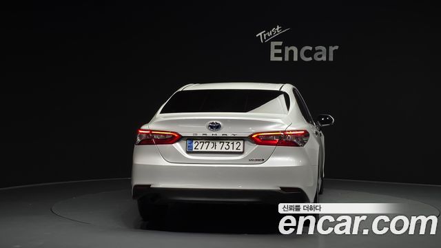 Toyota Camry 2.5 LE Hybrid — пробег 48 816 км — фото 4 из 5
