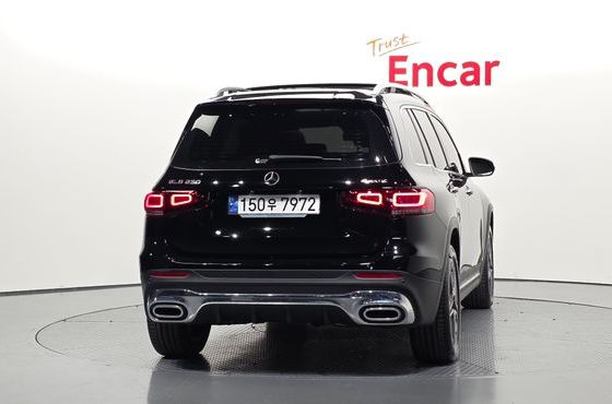 Mercedes-Benz GLB-Class GLB250 4MATIC — пробег 9 010 км — фото 4 из 5