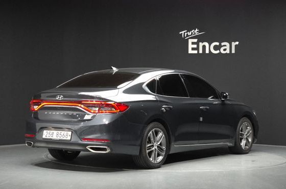 Hyundai Grandeur 2.4 Premium Special — пробег 97 933 км — фото 2 из 5