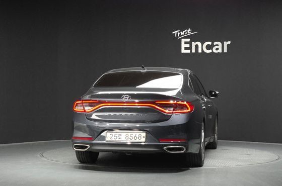Hyundai Grandeur 2.4 Premium Special — пробег 97 933 км — фото 4 из 5