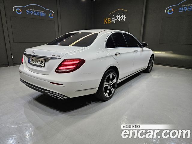Mercedes-Benz E-Class из Кореи Encar