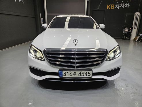 Mercedes-Benz E-Class E220d 4MATIC Exclusive — пробег 126 271 км — фото 3 из 5