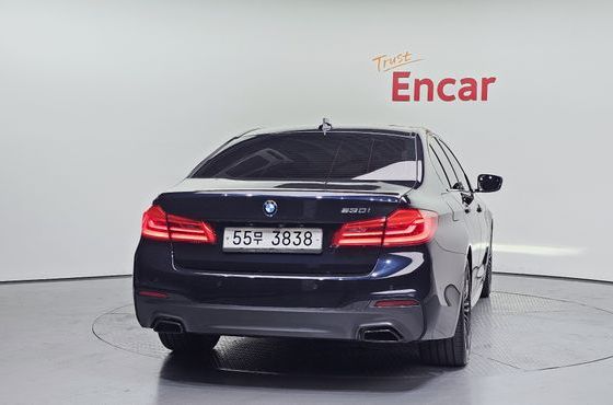 BMW 5-Series 530i M Sport Package Plus — пробег 92 846 км — фото 4 из 5