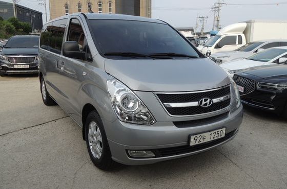 Hyundai Starex 5-Seater VAN CVX Premium — пробег 289 359 км — фото 3 из 5