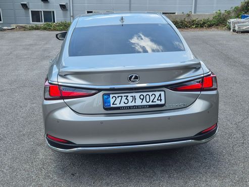 Lexus ES Luxury Plus — пробег 8 км — фото 4 из 5