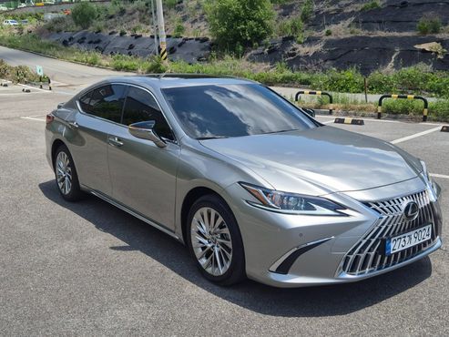 Lexus ES Luxury Plus — пробег 8 км — фото 5 из 5
