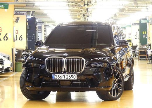 BMW X7 xDrive 40i M Sport 6STR — пробег 9 500 км — фото 3 из 5