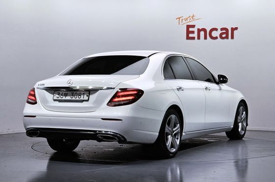 Mercedes-Benz E-Class E200 Avantgarde — пробег 86 746 км — фото 2 из 5
