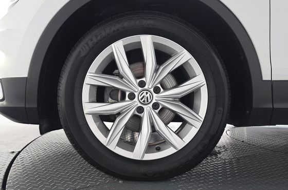 Volkswagen Tiguan 2.0 TDI Premium — пробег 98 891 км — фото 5 из 5