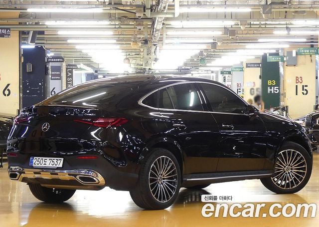 Mercedes-Benz GLC-Class GLC300 4MATIC Coupe — пробег 38 000 км — фото 2 из 5