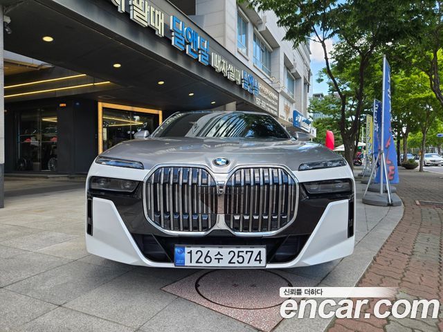 BMW 7-Series 740i sDrive M Sport — пробег 49 000 км — фото 3 из 5
