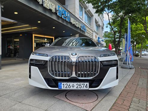 BMW 7-Series 740i sDrive M Sport — пробег 49 000 км — фото 3 из 5