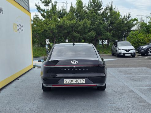 Hyundai Grandeur Premium — пробег 99 401 км — фото 4 из 5