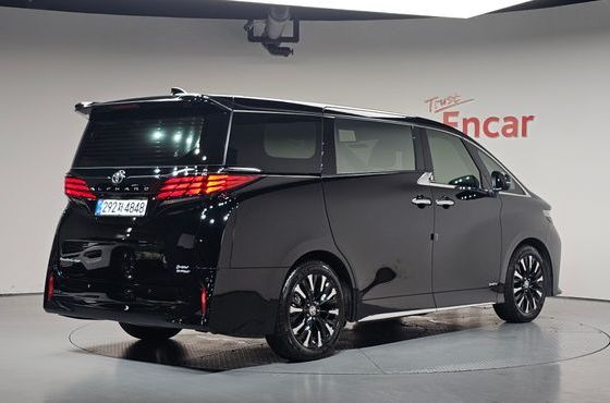 Toyota Alphard 2.5 HEV Executive AWD — пробег 15 627 км — фото 2 из 5