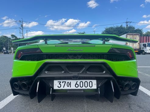 Lamborghini Huracan LP610-4 Spyder — пробег 26 400 км — фото 4 из 5