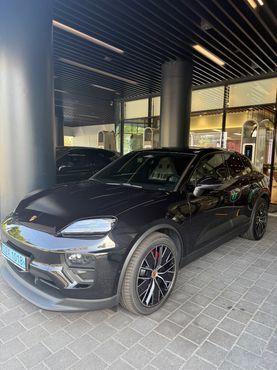 Porsche Macan 4S — пробег 1 200 км — фото 2 из 5