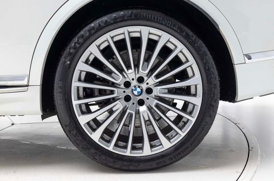 BMW X7 xDrive 40d Design Pure Excellence 6-Seater — пробег 6 200 км — фото 5 из 5