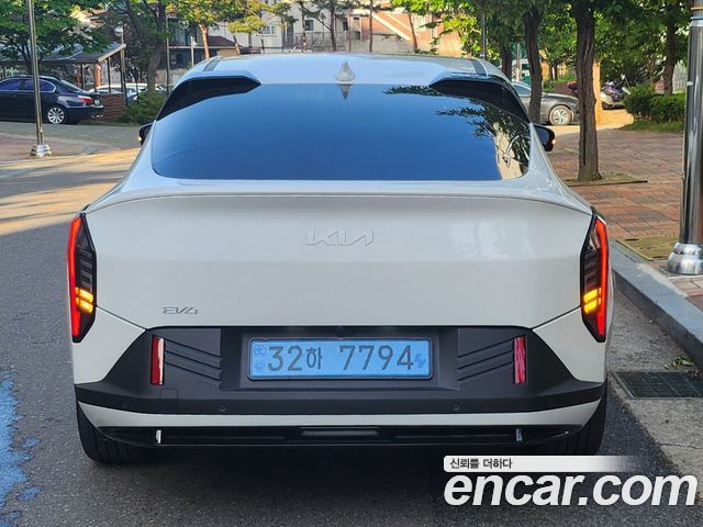 Kia EV4 Long Range 2WD Earth — пробег 726 км — фото 4 из 5
