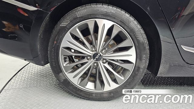 Kia K8 из Кореи Encar