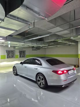 Mercedes-Benz E-Class E200 Avantgarde — пробег 30 000 км — фото 4 из 5
