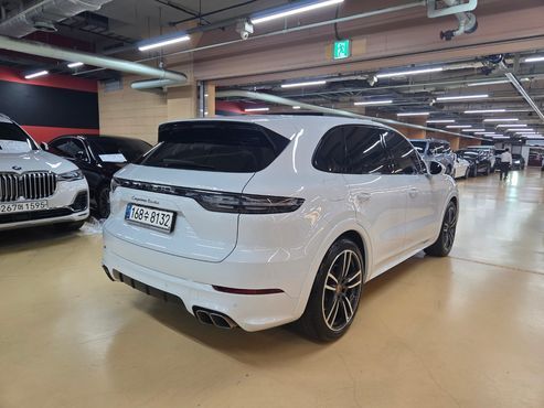 Porsche Cayenne 4.0 Turbo — пробег 62 300 км — фото 4 из 5