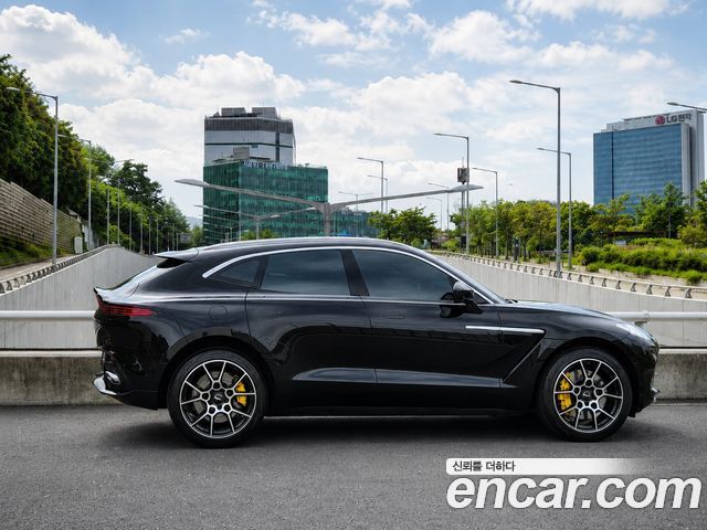 Astonmartin DBX из Кореи Encar
