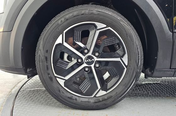 Kia Niro Prestige — пробег 107 558 км — фото 5 из 5