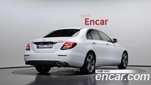 Mercedes-Benz E-Class из Кореи Encar