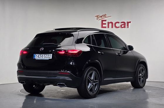 Mercedes-Benz GLA-Class GLA250 4MATIC — пробег 73 806 км — фото 2 из 5