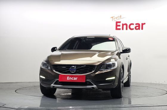 Volvo V60 T5 AWD — пробег 123 905 км — фото 1 из 5