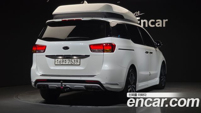 Kia Carnival из Кореи Encar
