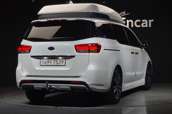 Kia Carnival Gasoline 9-seater Hi-Limousine Noblesse — пробег 156 425 км — фото 2 из 5