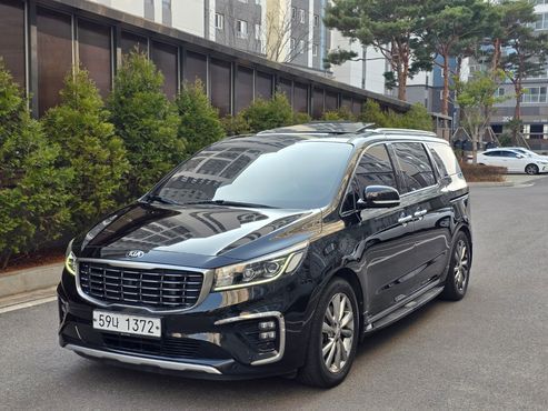 Kia Carnival 9-Seater Noblesse Special — пробег 93 653 км — фото 2 из 5