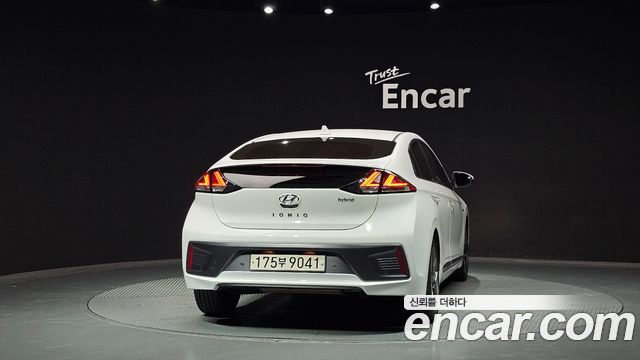 Hyundai Ioniq из Кореи Encar