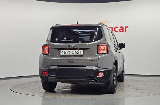 Jeep Renegade 2.4 Limited — пробег 102 705 км — фото 4 из 5