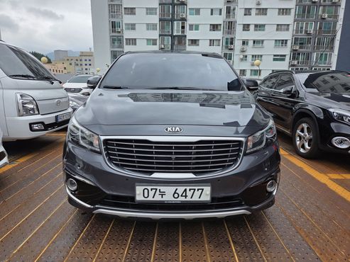 Kia Carnival 9-seater Noblesse — пробег 99 000 км — фото 1 из 5