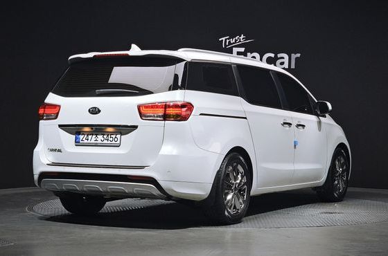 Kia Carnival 9-seater Prestige — пробег 146 196 км — фото 2 из 5