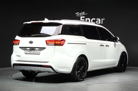 Kia Carnival 9-seater Prestige — пробег 163 963 км — фото 2 из 5